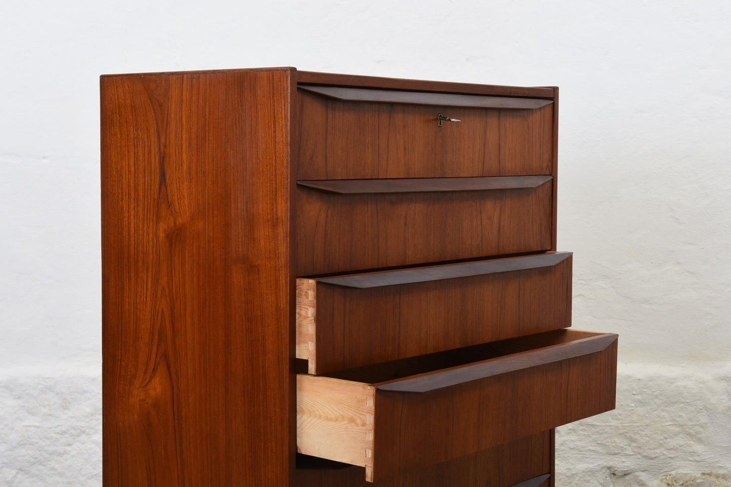 1960s teak chest of drawers with lipped handles