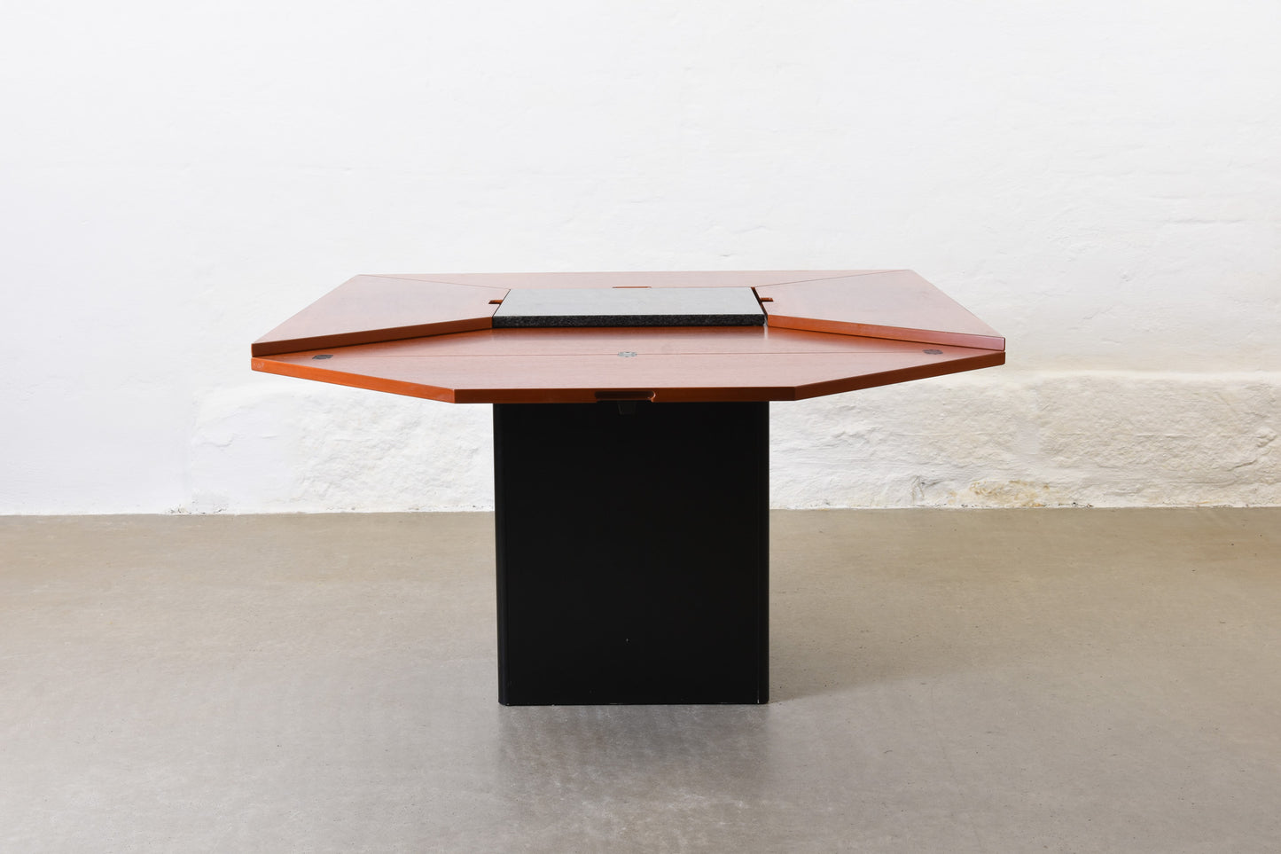 Vintage 'Cirkante' dining table by Bob & Dries Van Den Berghe