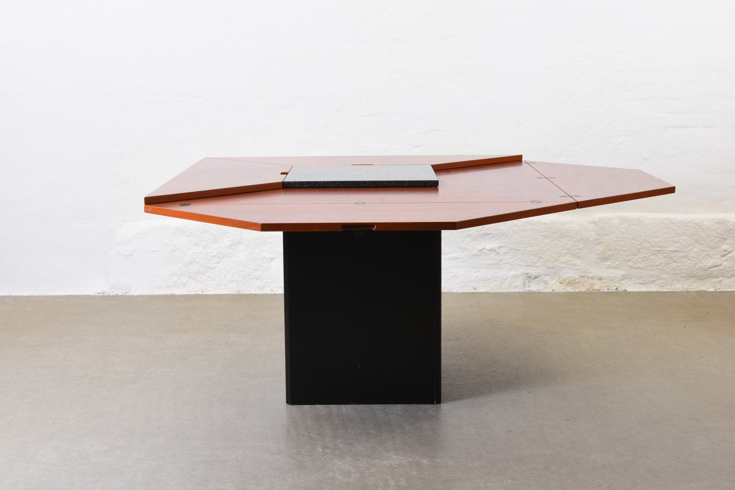 Vintage 'Cirkante' dining table by Bob & Dries Van Den Berghe