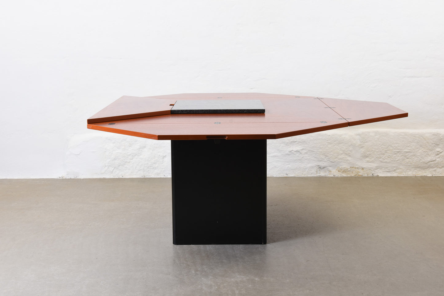 Vintage 'Cirkante' dining table by Bob & Dries Van Den Berghe