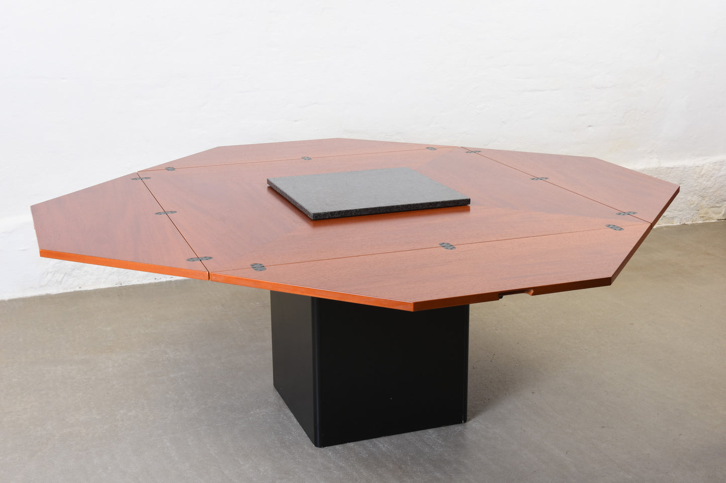 Vintage 'Cirkante' dining table by Bob & Dries Van Den Berghe