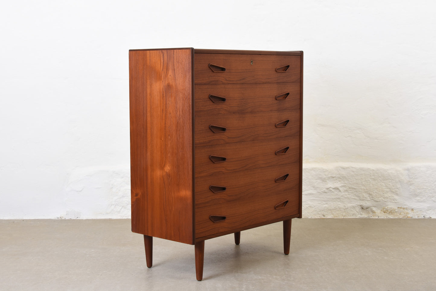 1960s teak chest of drawers with inset handles