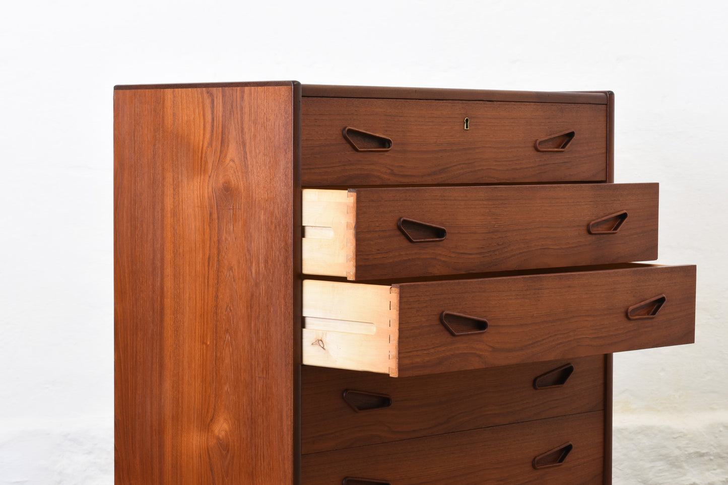 1960s teak chest of drawers with inset handles