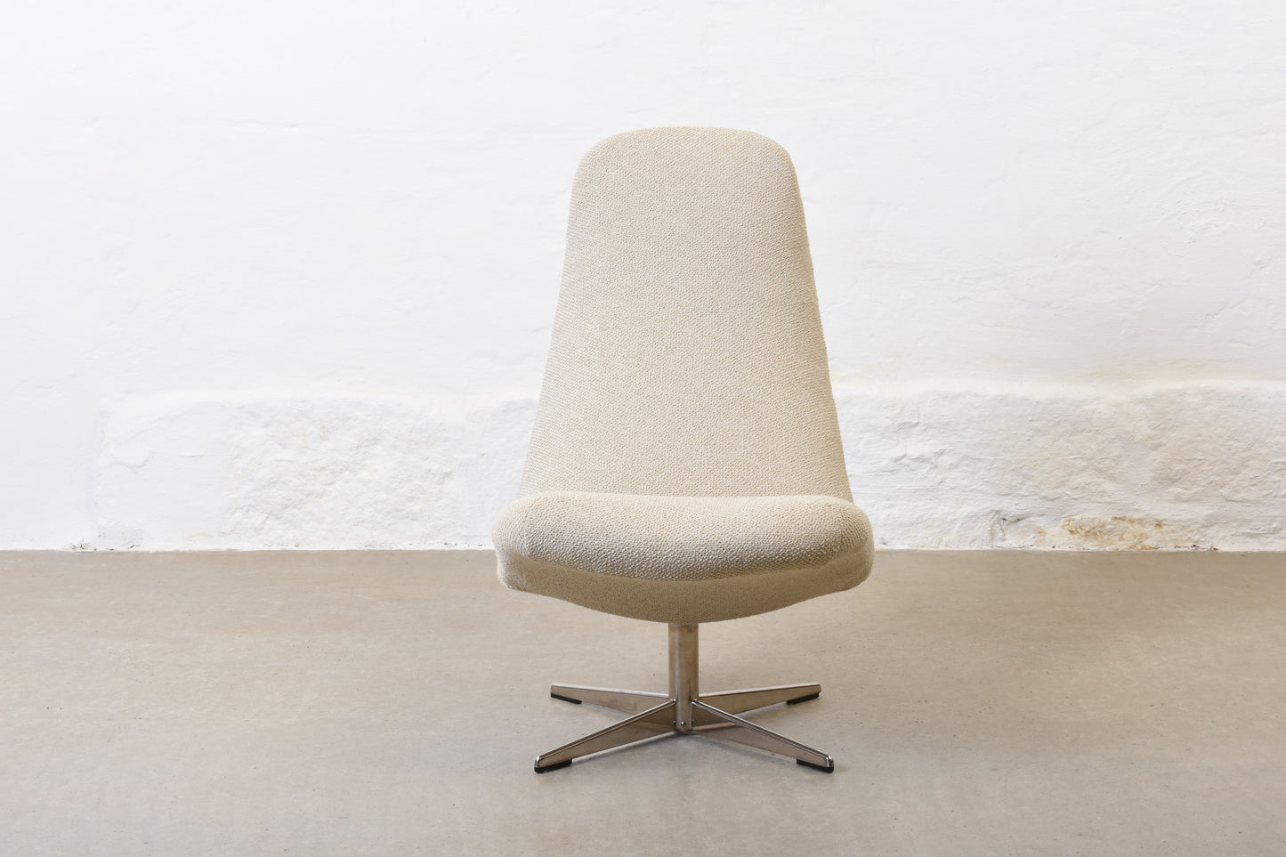 Newly reupholstered: 1960s 'Contourette Roto' by Alf Svensson