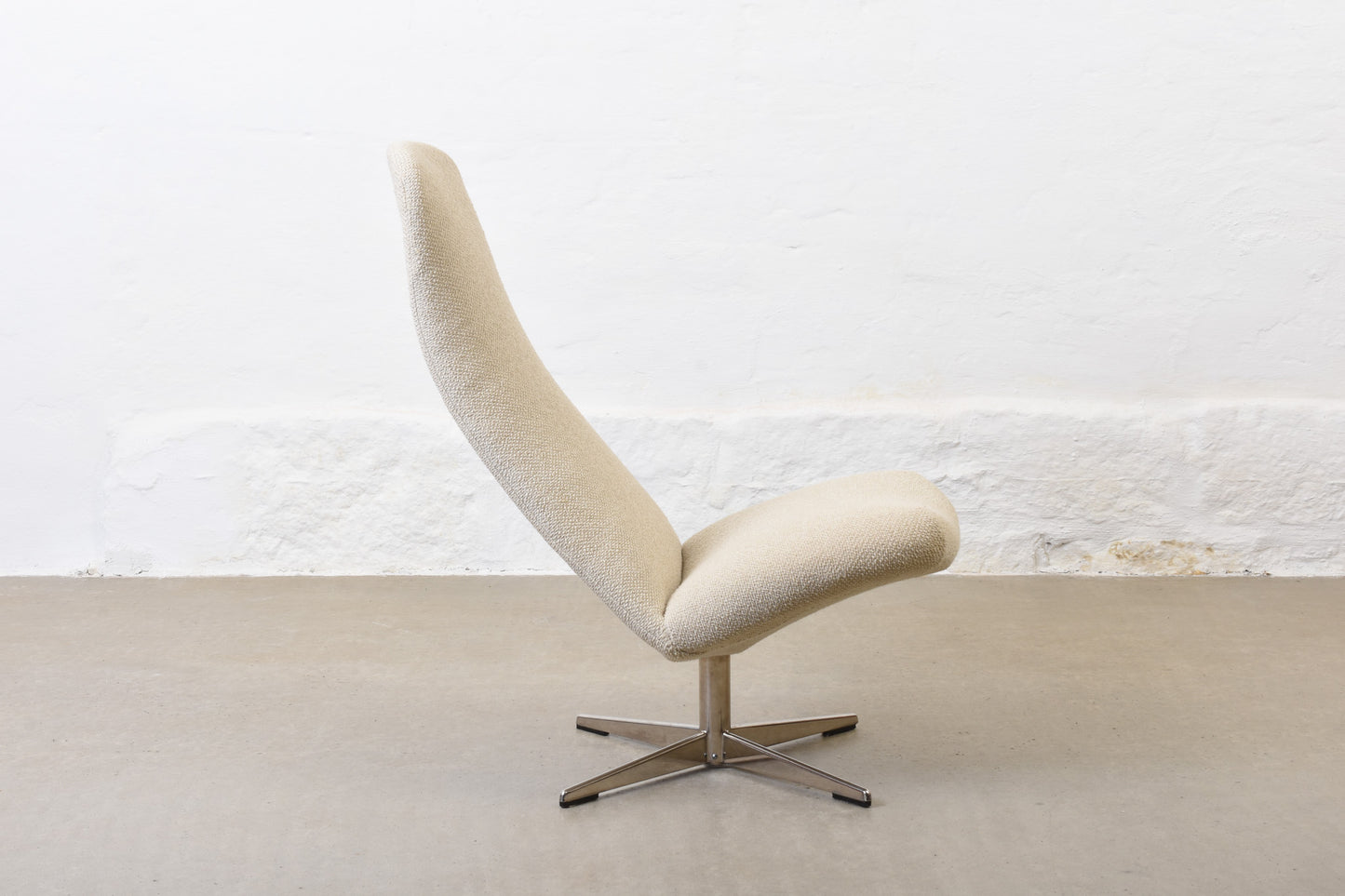 Newly reupholstered: 1960s 'Contourette Roto' by Alf Svensson