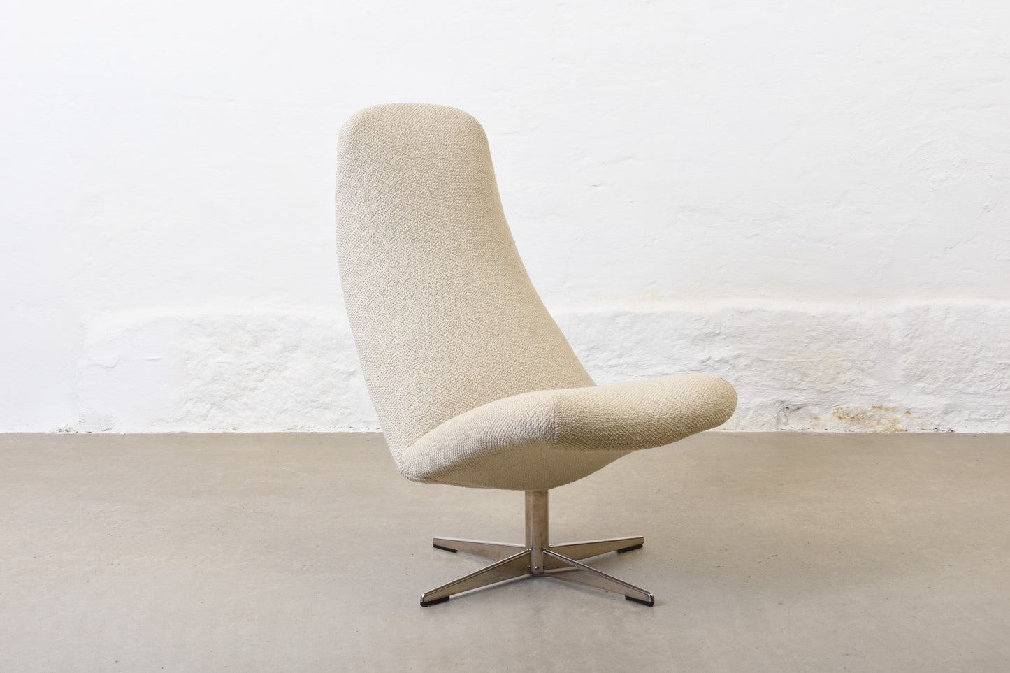 Newly reupholstered: 1960s 'Contourette Roto' by Alf Svensson