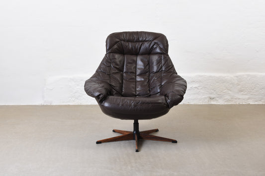 1960s 'Silhouette' swivel chair by H.W. Klein - Brown