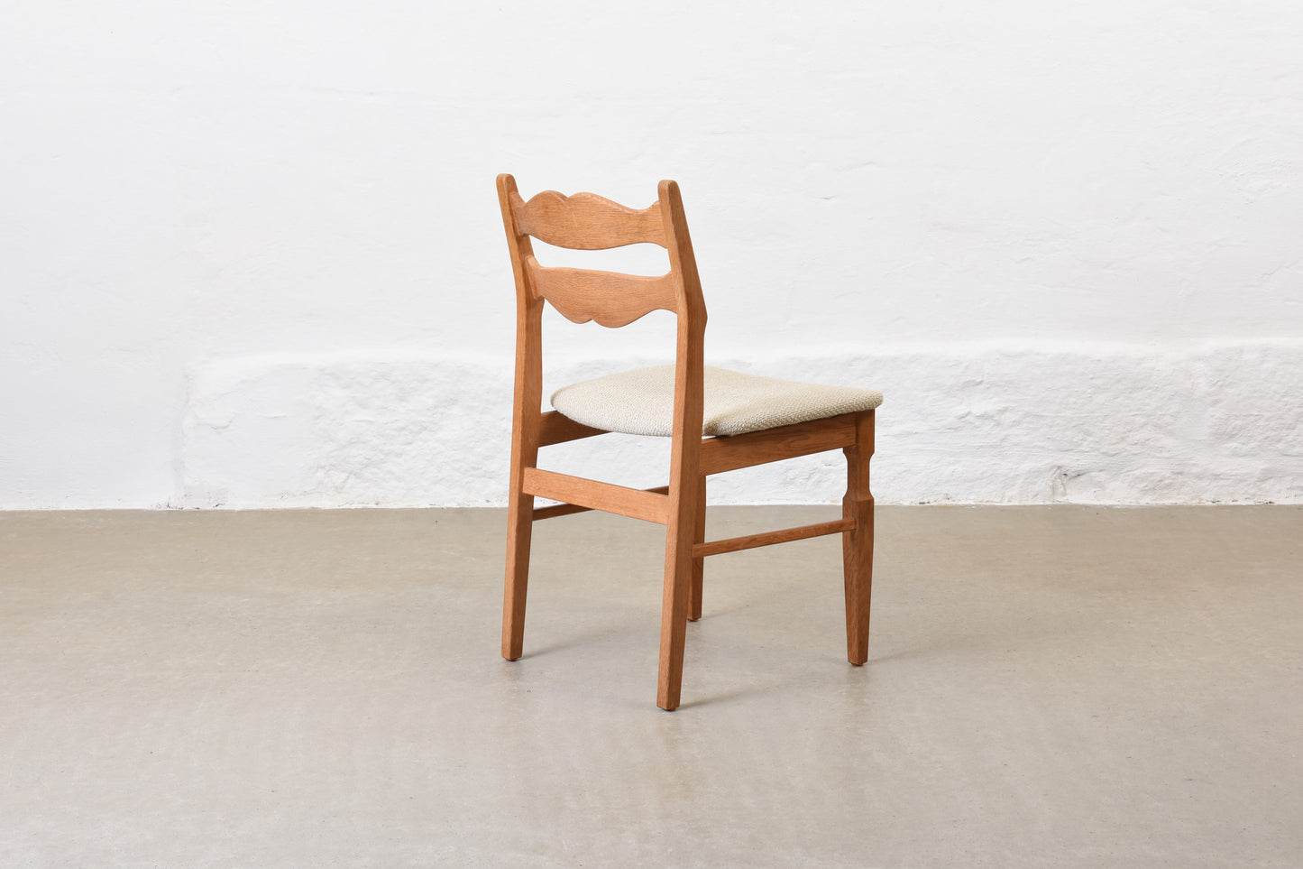 Newly reupholstered: Set of six oak chairs by Henning Kjærnulf