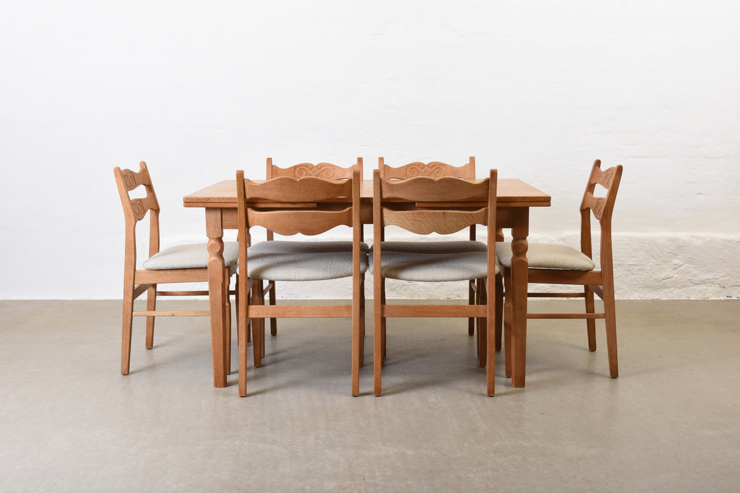 Newly reupholstered: Set of six oak chairs by Henning Kjærnulf