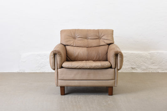 1960s beige leather lounge chair