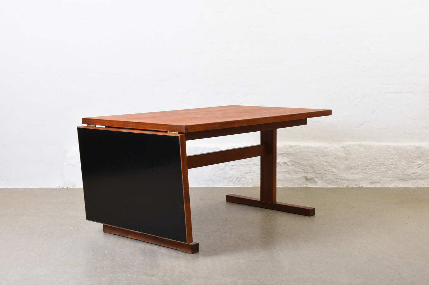 1950s drop leaf dining table by Olavi Hänninen