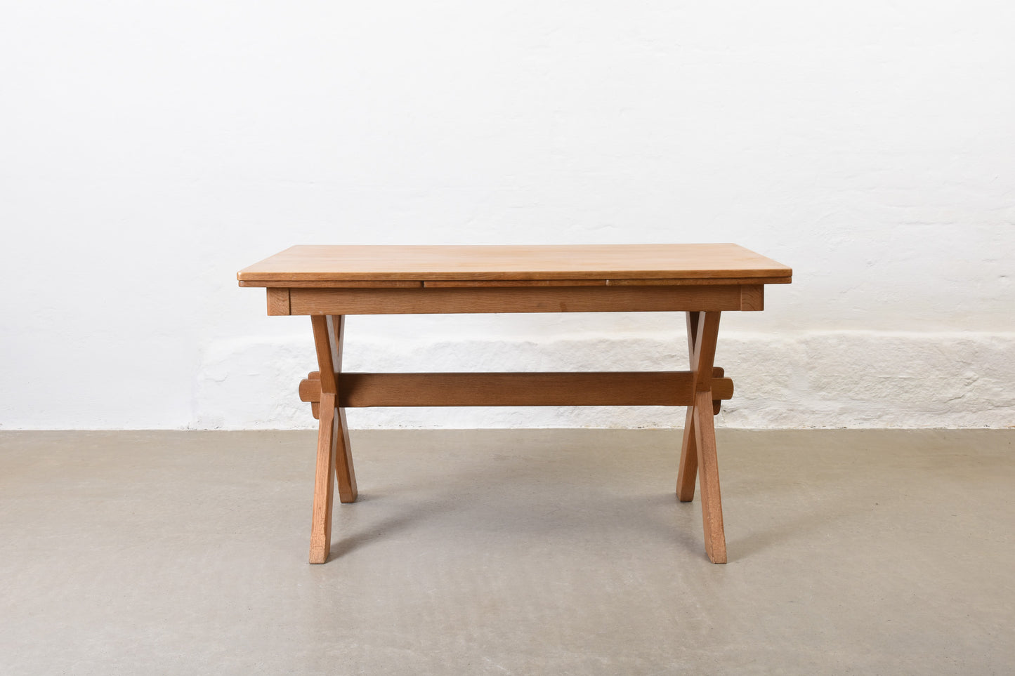 1970s extending dining table in oak