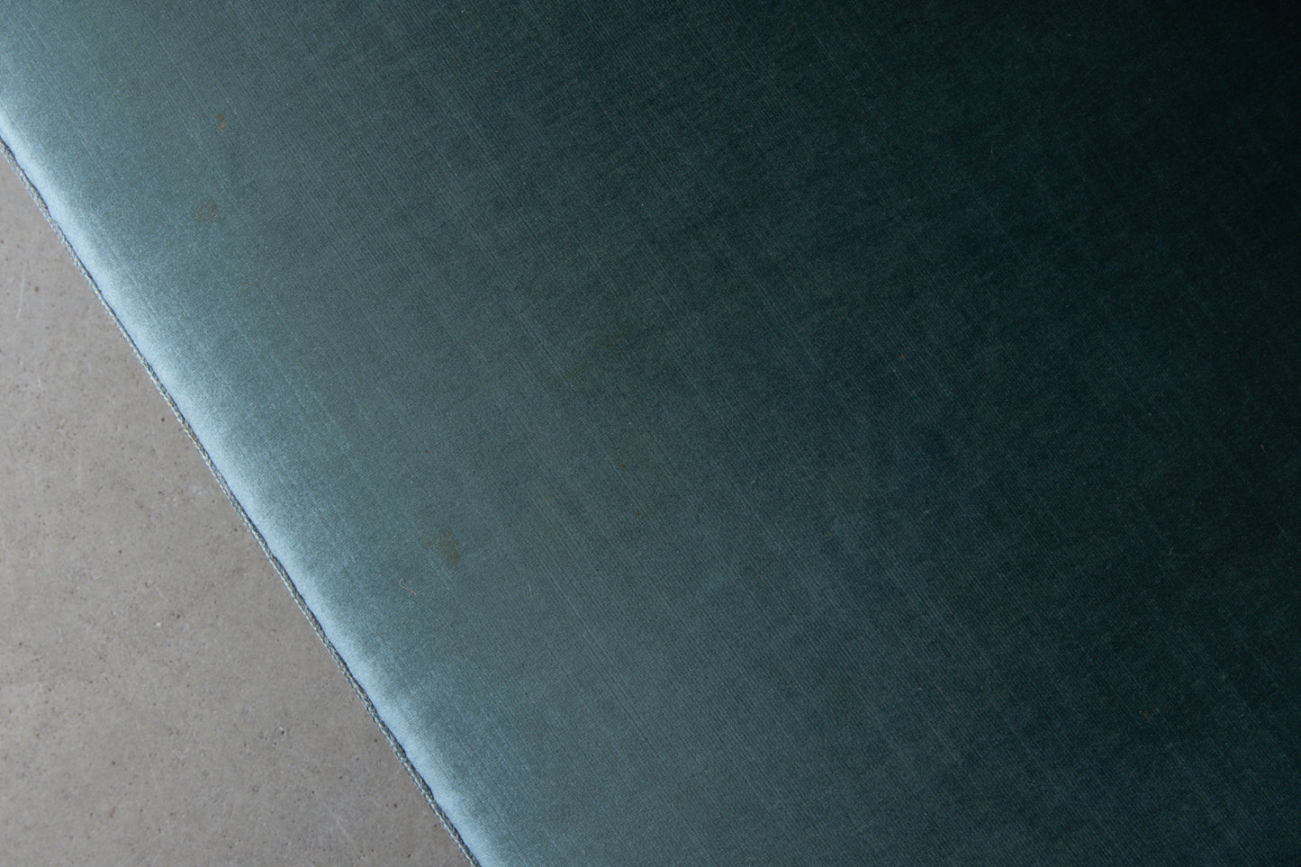 1940s two seater in mohair velvet