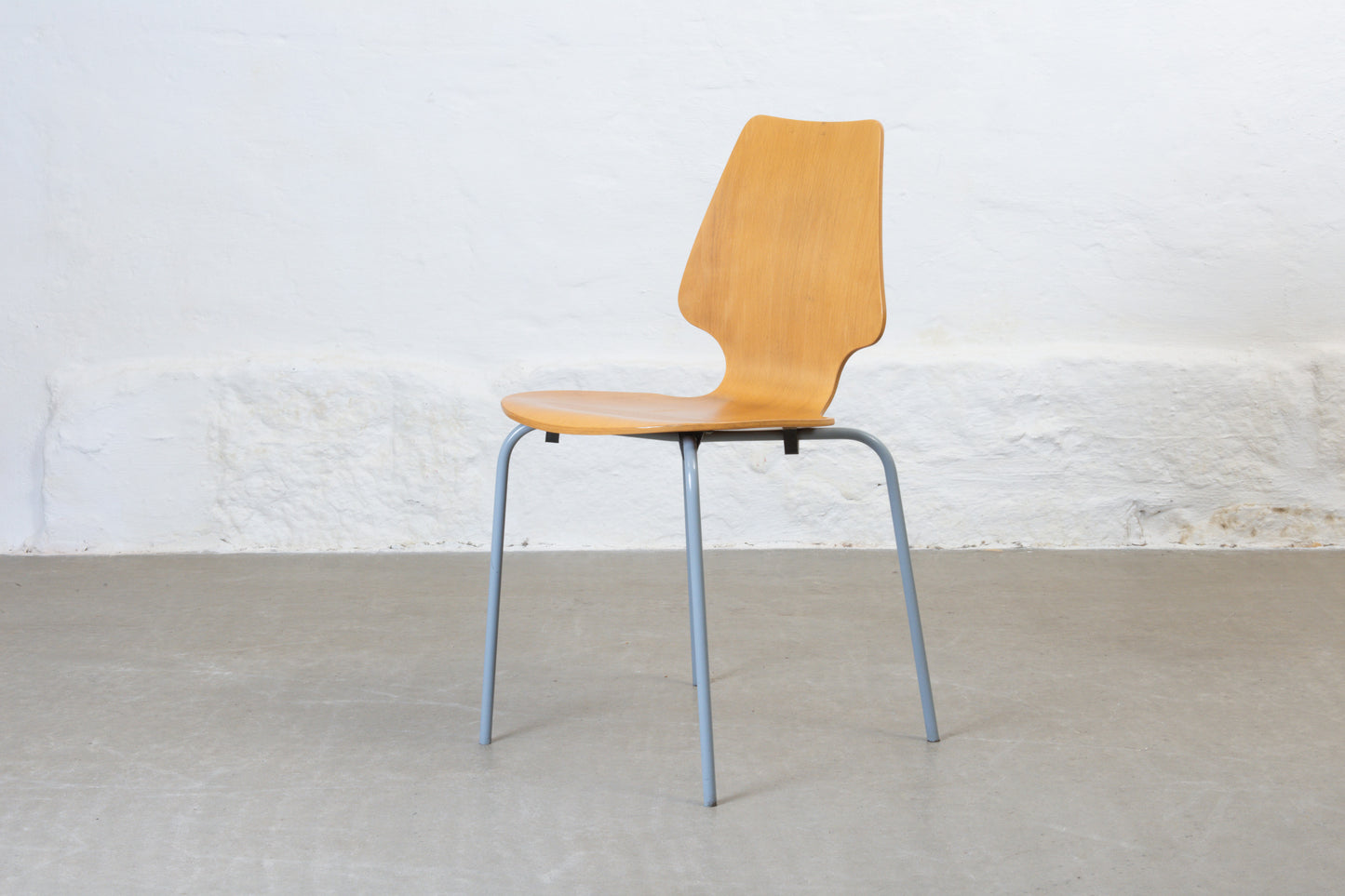 Set of six 1980s stacking chairs by Labofa