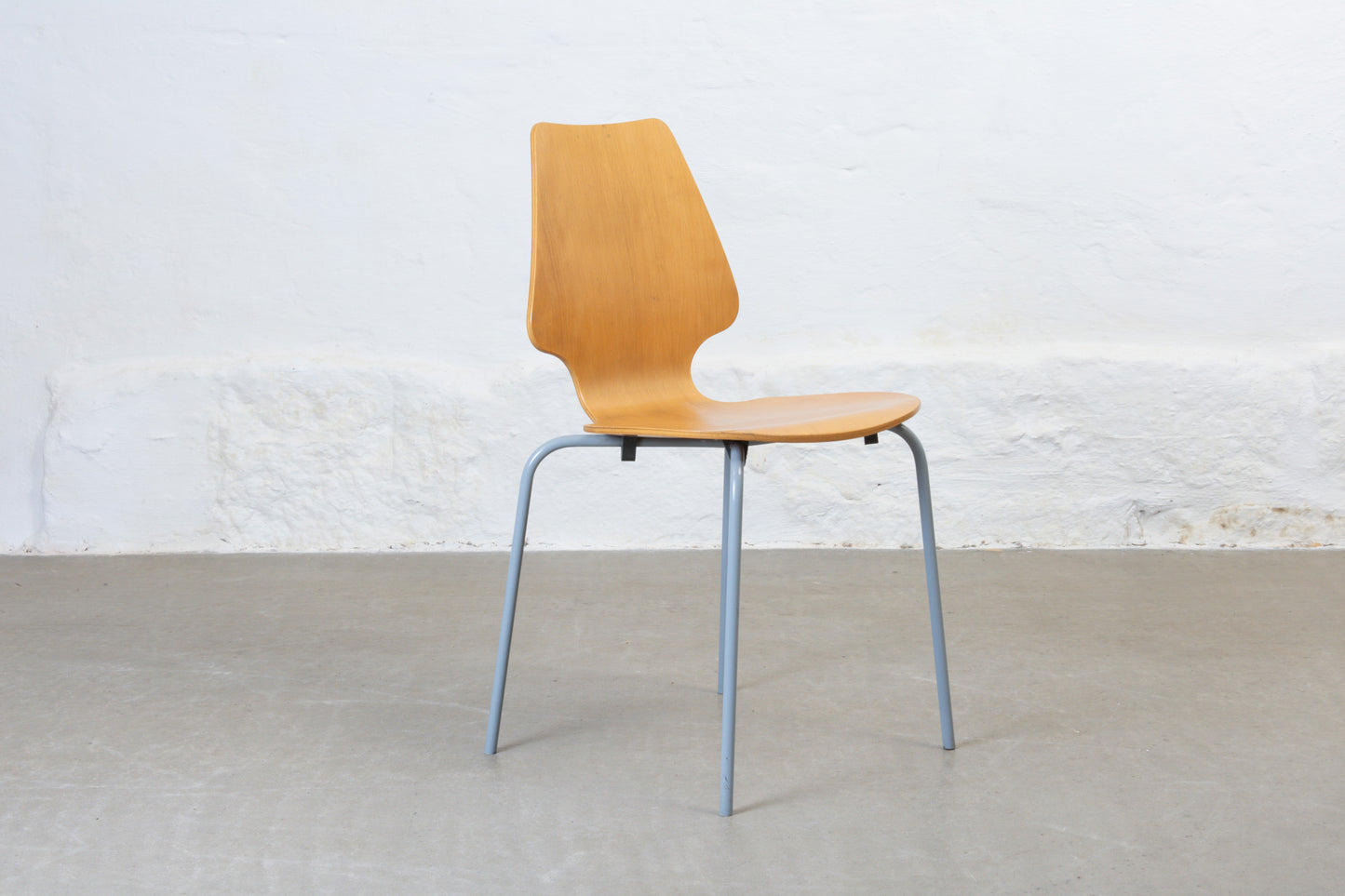 Set of six 1980s stacking chairs by Labofa