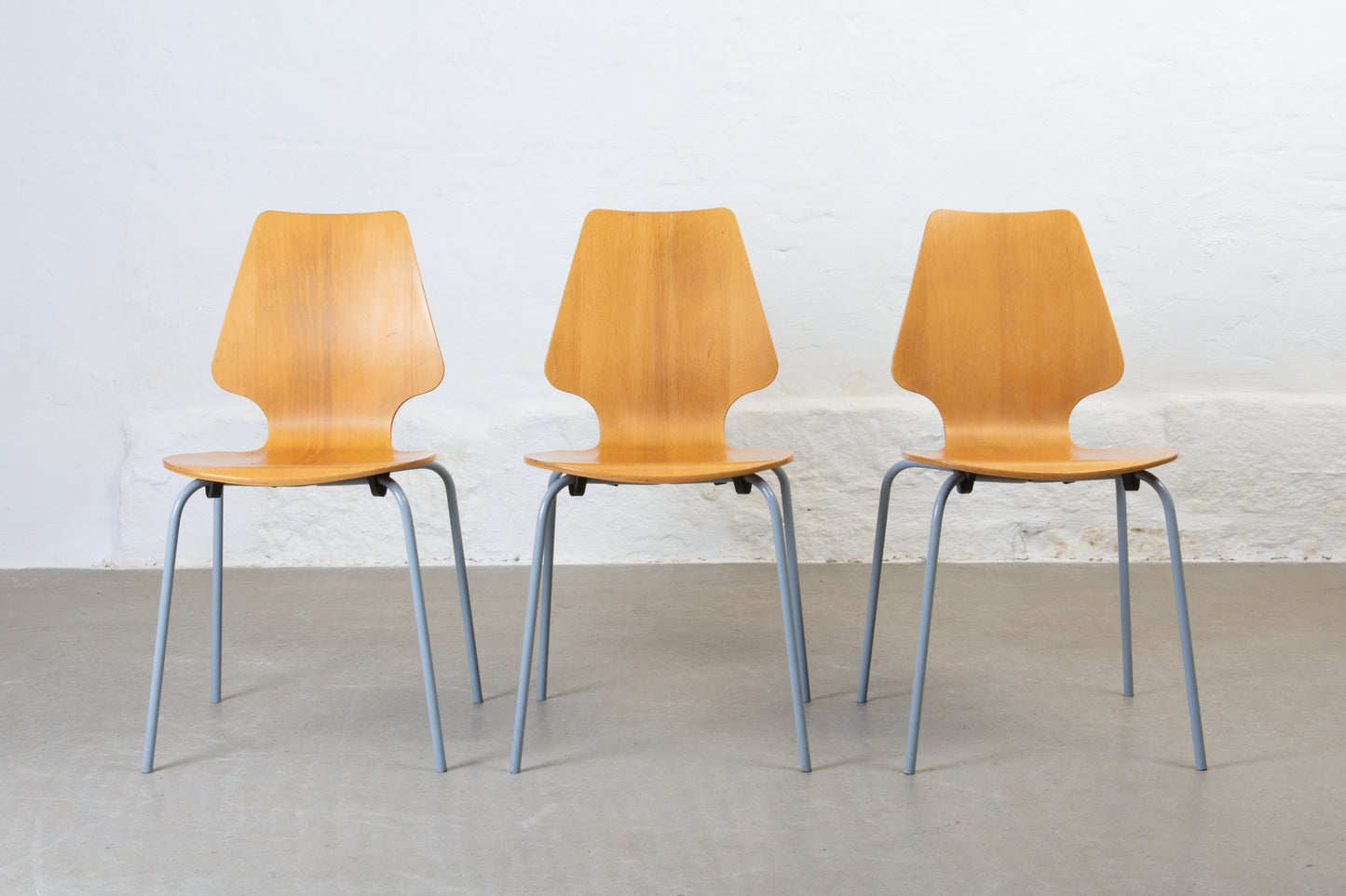 Set of six 1980s stacking chairs by Labofa
