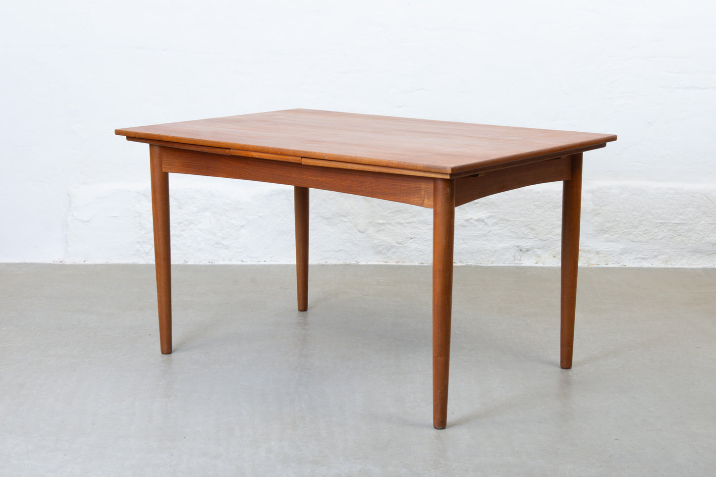 1960s extending dining table in teak - 132L cm