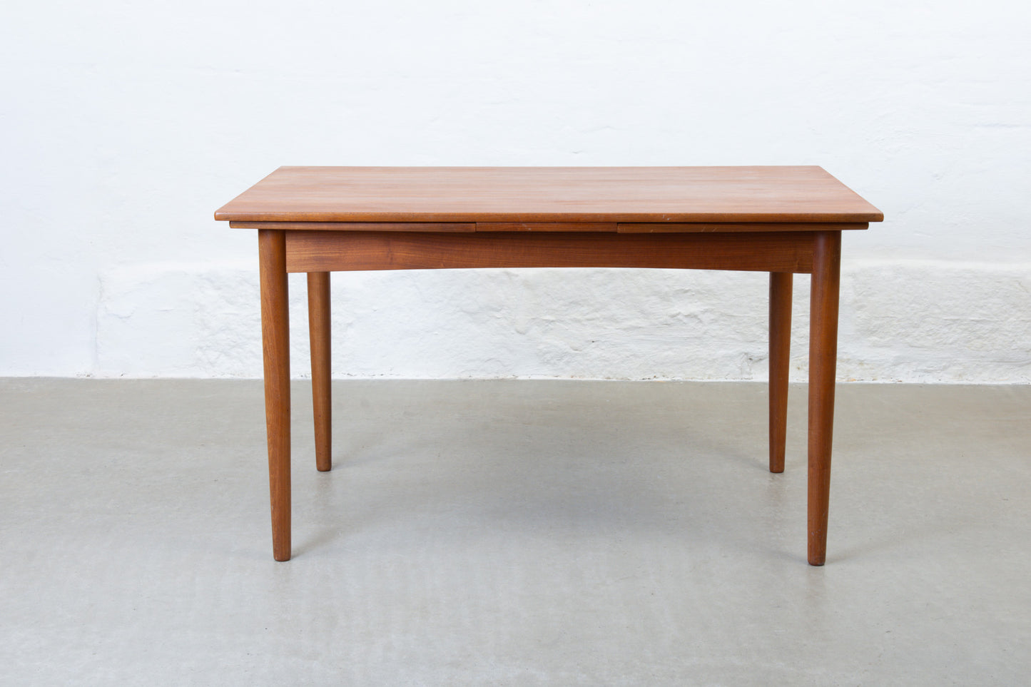 1960s extending dining table in teak - 132L cm