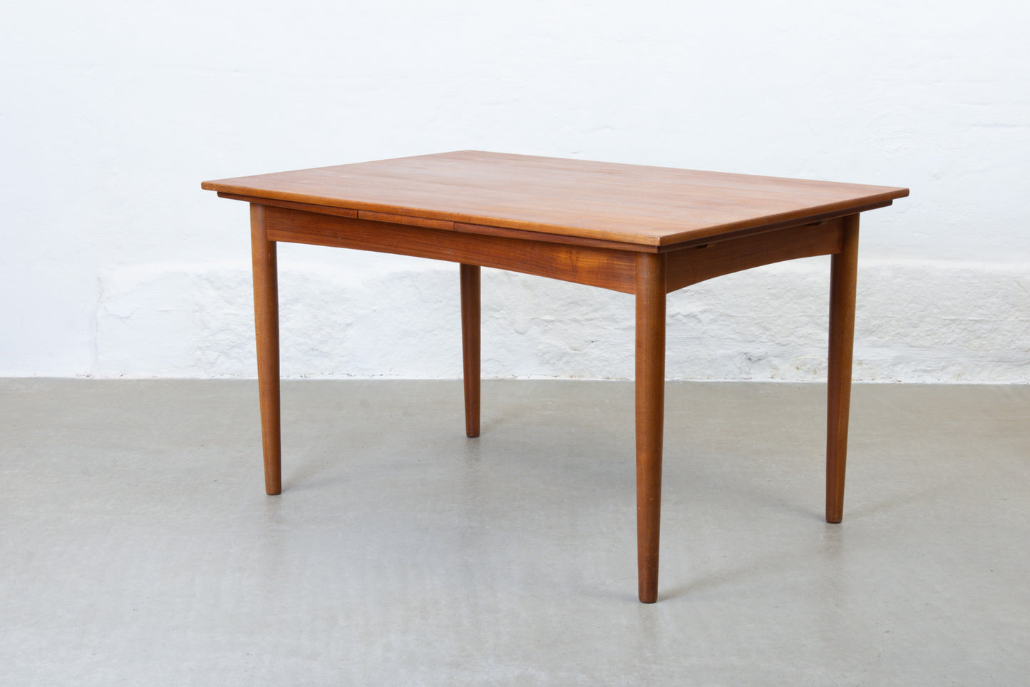 1960s extending dining table in teak - 132L cm