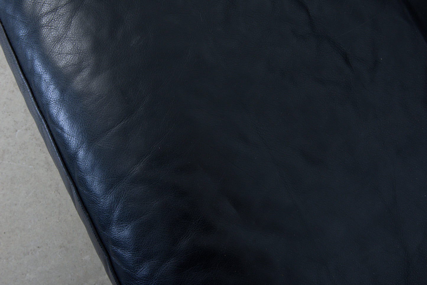 1980s three seat sofa in black leather