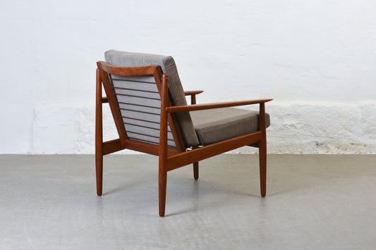 Newly reupholstered: 1960s teak lounger by Arne Vodder