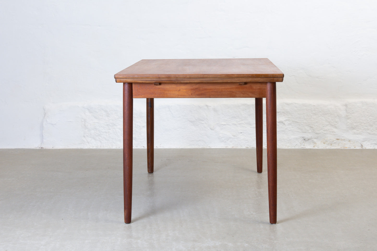 1960s extending dining table in teak - 123L cm