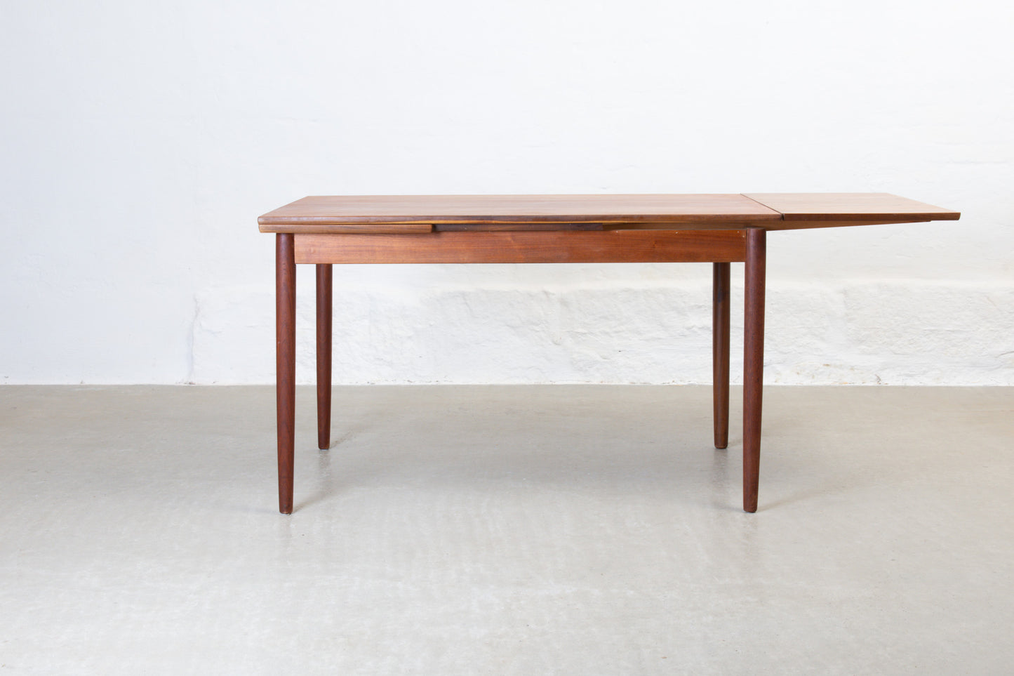 1960s extending dining table in teak - 123L cm