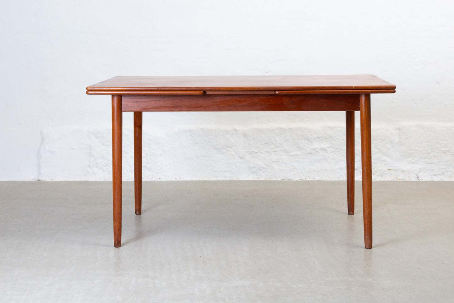 1960s extending dining table in teak - 134L cm