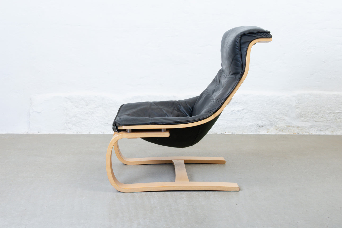 1970s 'Kroken' lounger with ottoman by Åke Fribyter