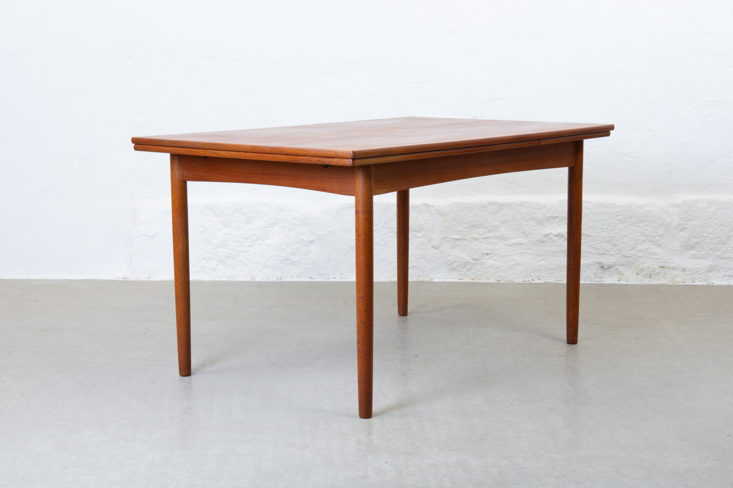 1960s extending dining table in teak - 134L cm