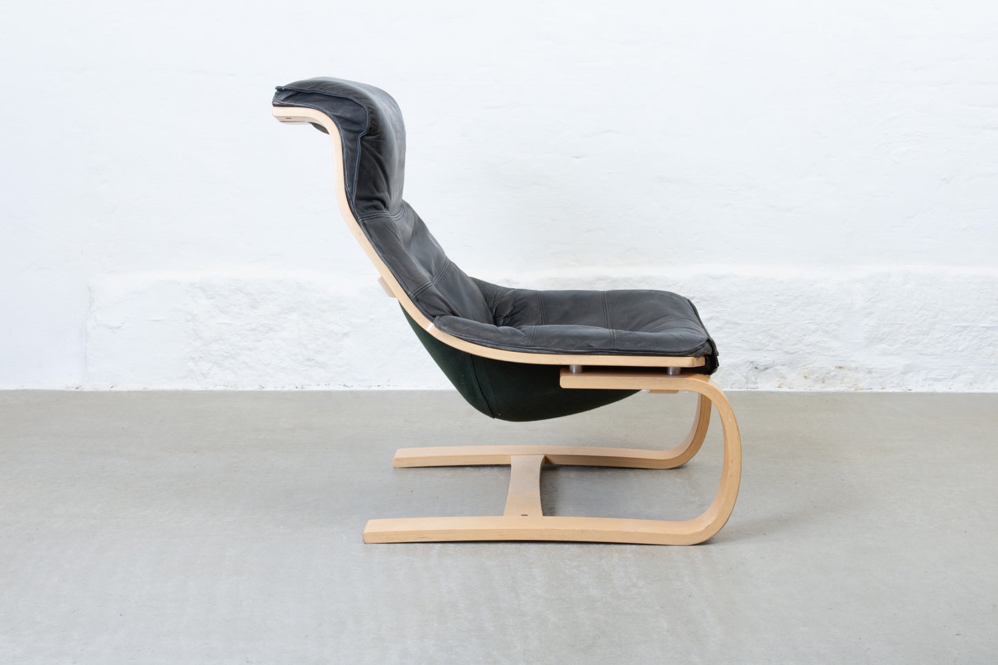 1970s 'Kroken' lounger with ottoman by Åke Fribyter