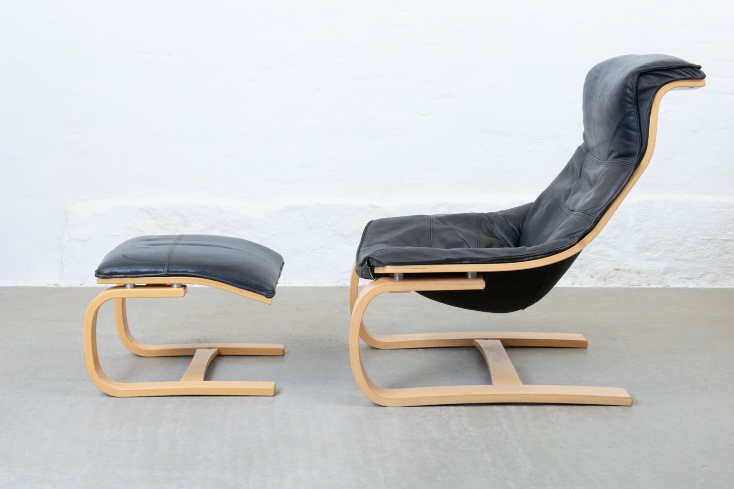 1970s 'Kroken' lounger with ottoman by Åke Fribyter