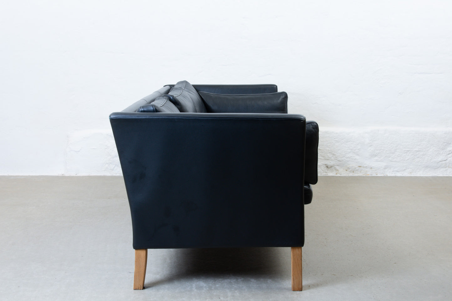 1990s three seat leather sofa by Skipper Møbler