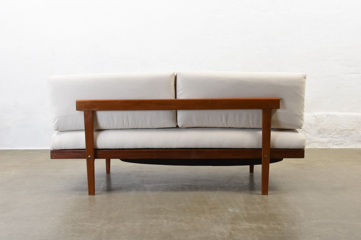 'Svane' day bed by Ingmar Relling