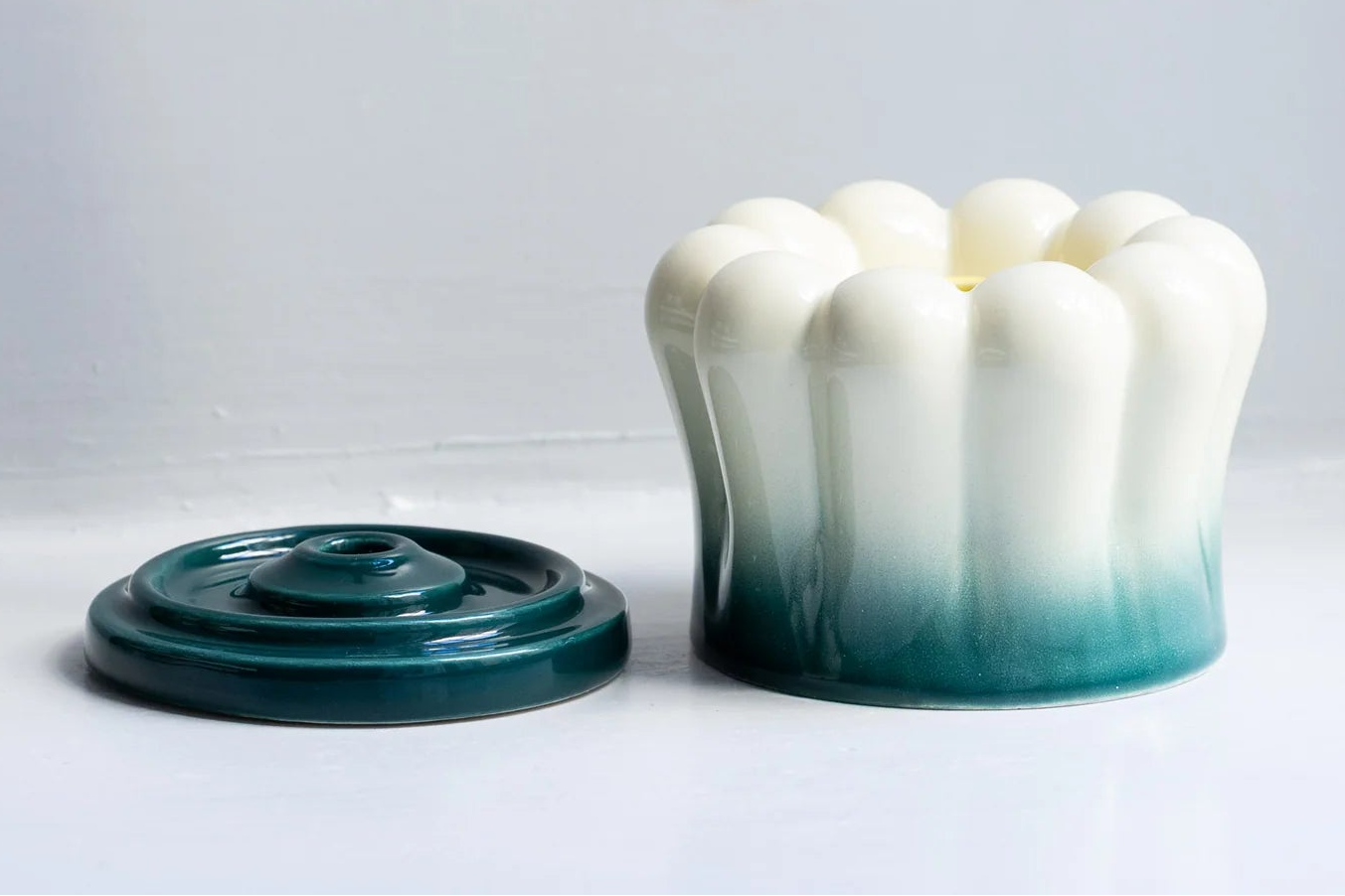 Smoke Flower by Studio Arhoj - Daisy