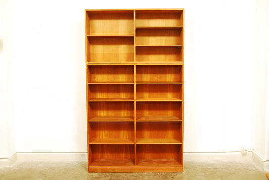 Oak bookcase by Børge Mogensen