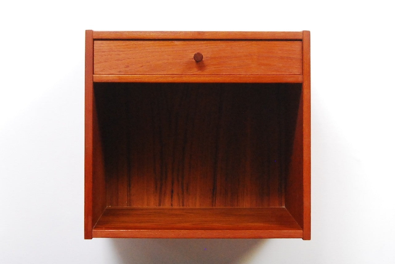 Wall mounted cabinet