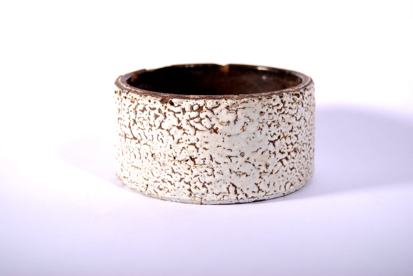 White & brown stoneware bowl