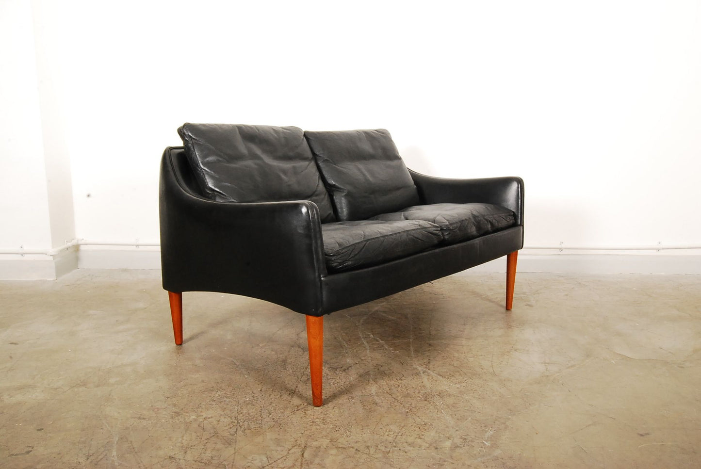 Two seater by Hans Olsen