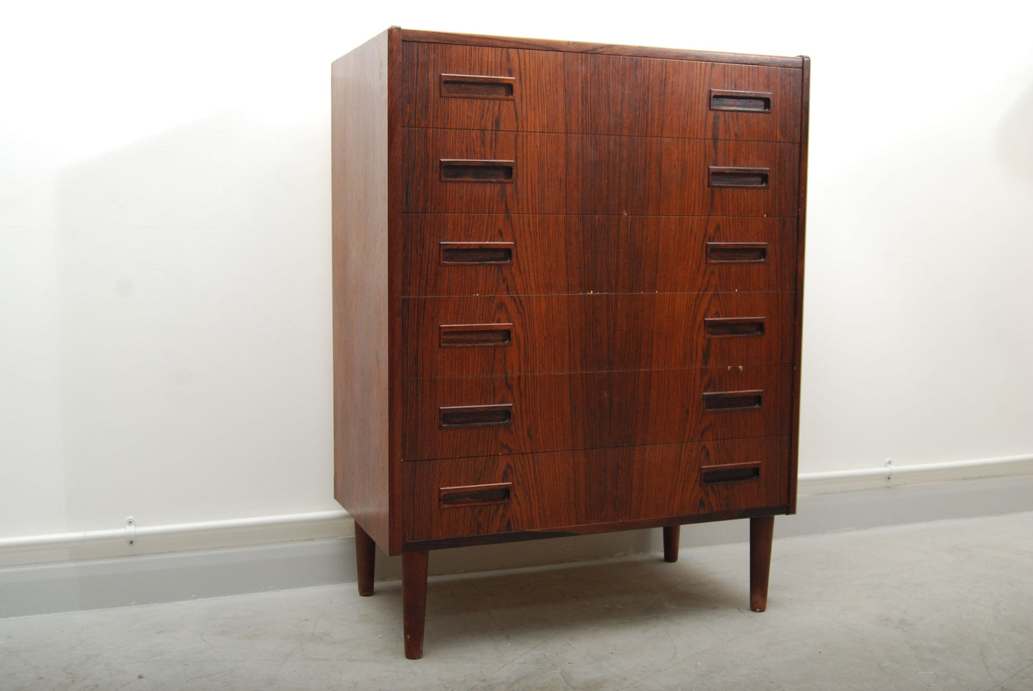 Rosewood chest of six drawers