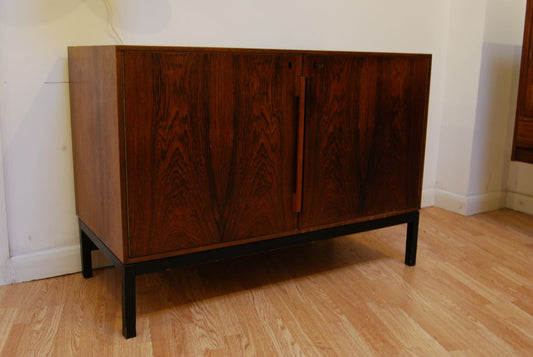 Rosewood bar unit with cooler