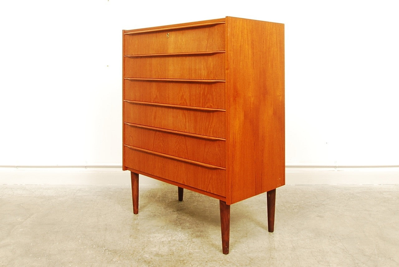 Chest of six drawers