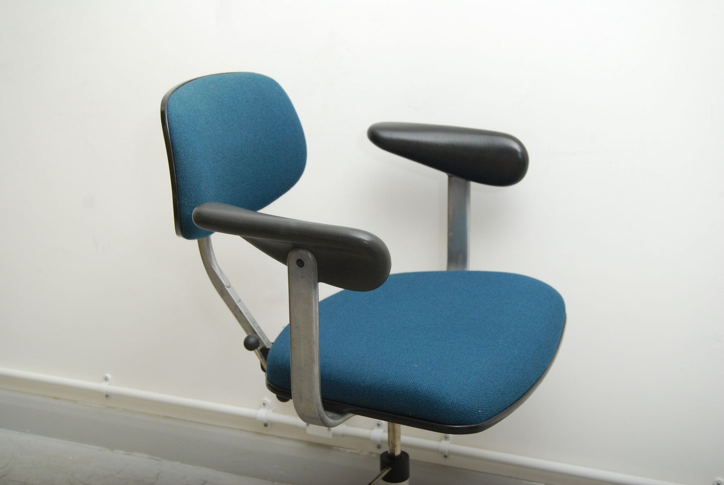 Desk chair by KEVI