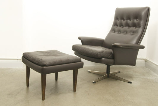 Leather lounger and foot stool