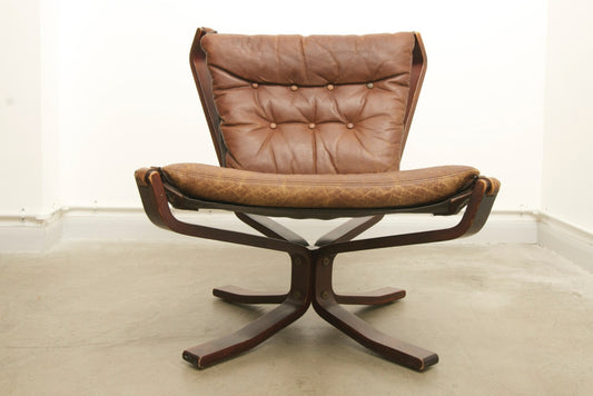 Leather and beech lounge chair