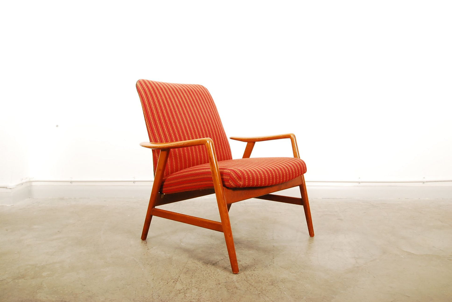 Low back Kontour lounge chair by Alf Svensson
