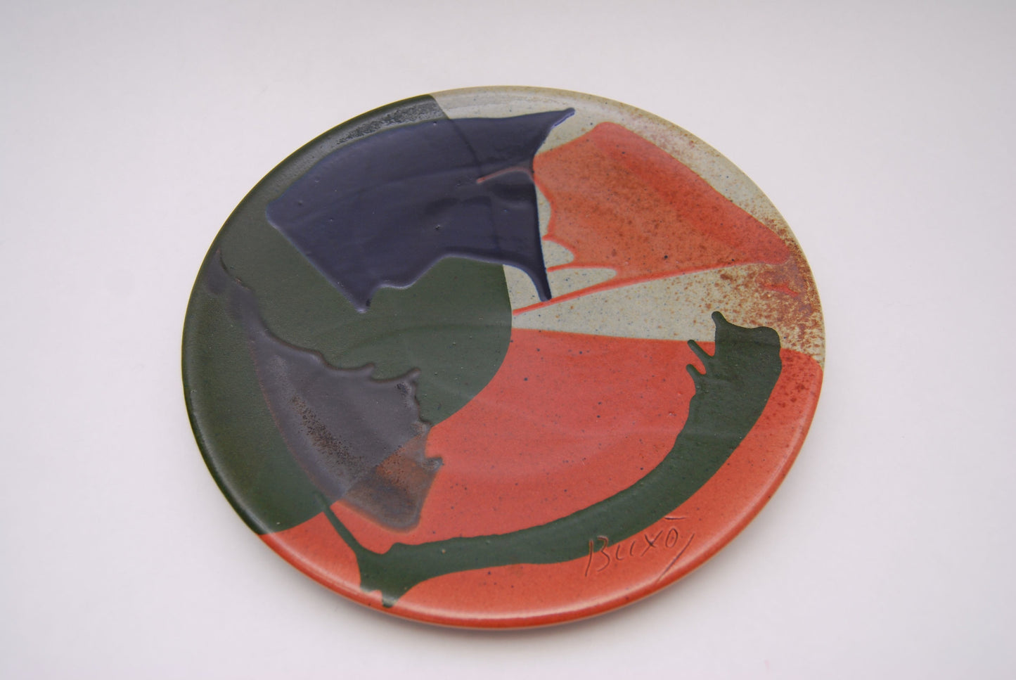 Decorative wall plate by Buxo