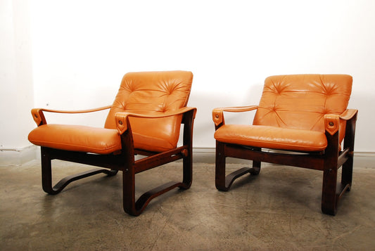 Pair of reclining loungers