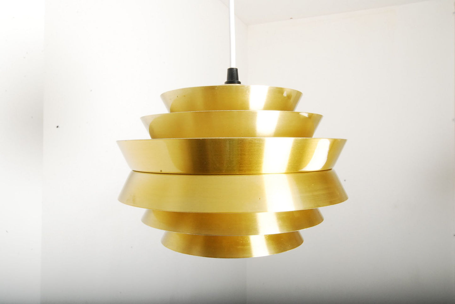 Multi-tiered ceiling lamp