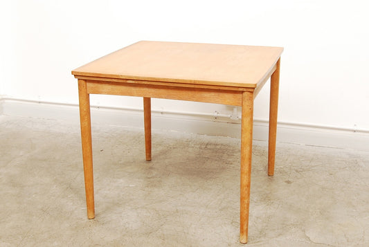 Extending dining table by Poul Hundevad